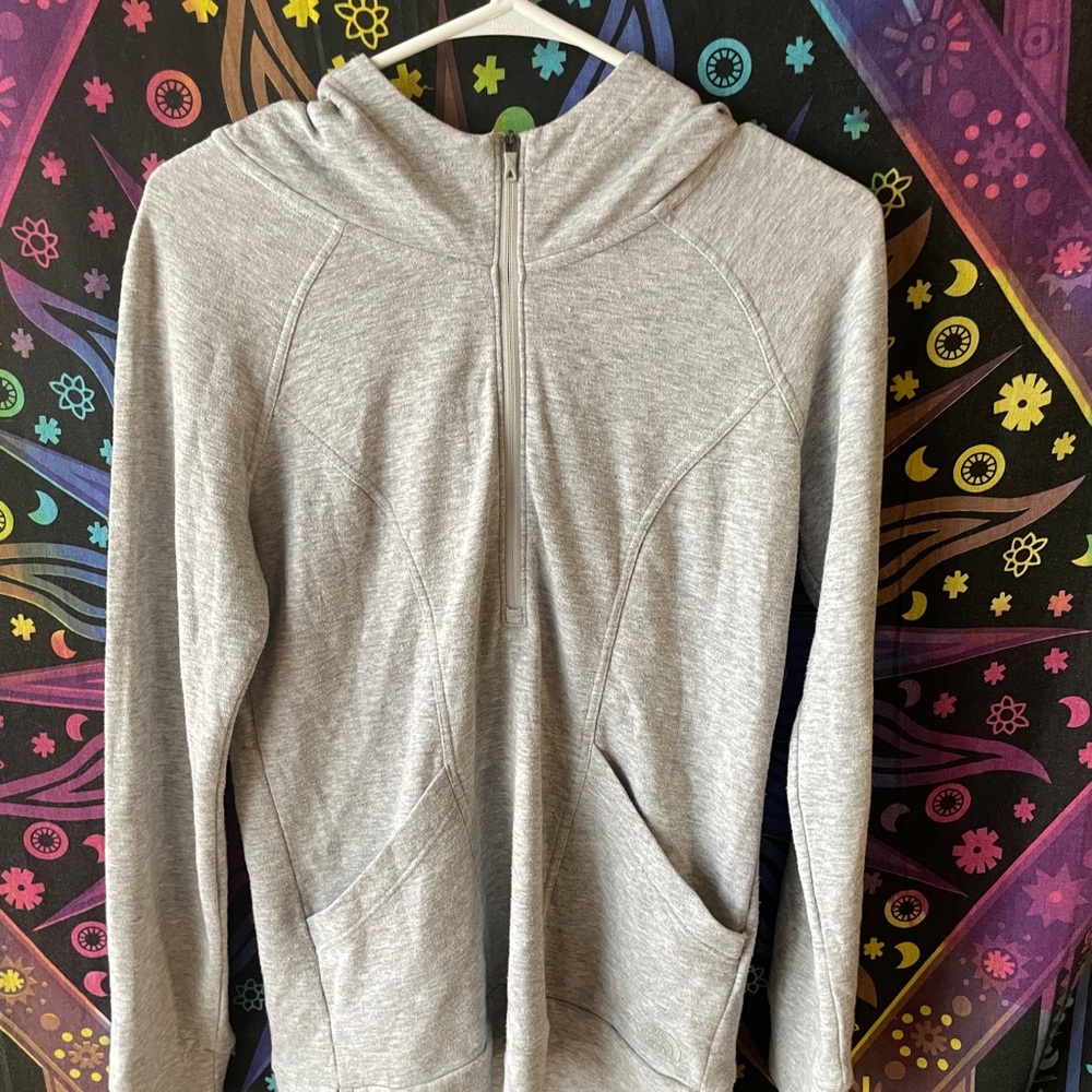 Gray Women's north face Hoodie Sweater
